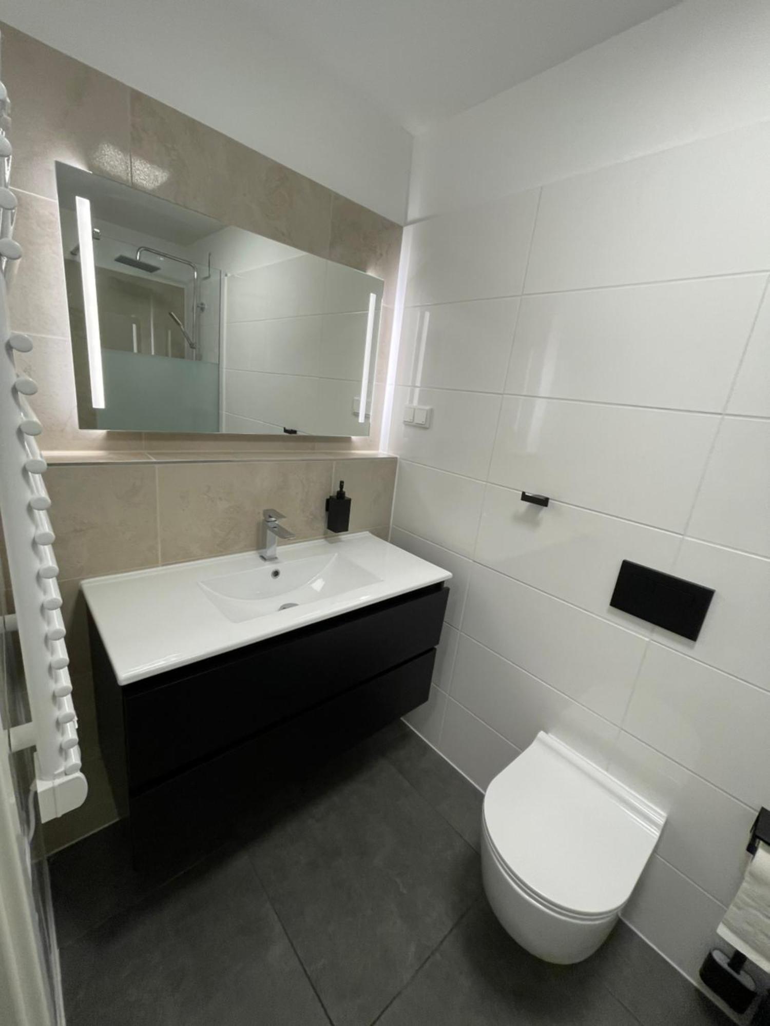 Aviators Guest House - Premium Room Штраусберґ Екстер'єр фото